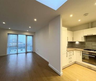 Pentire Crescent, Newquay, TR7 - Photo 2