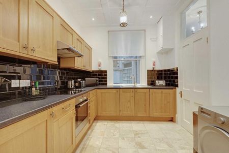 3 bedroom flat to rent - Photo 5