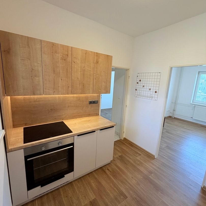 Pronájem bytu 2+1 v osobním vlastnictví 37 m², Vsetín - Photo 1