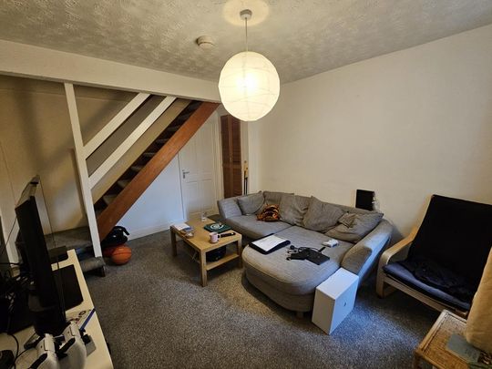 4 bedroom terraced house to rent - Photo 1