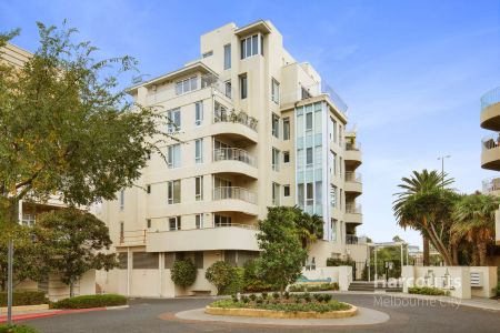 Renowned Park Apartments - Photo 4