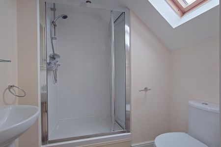 3 bedroom terraced house to rent - Photo 3