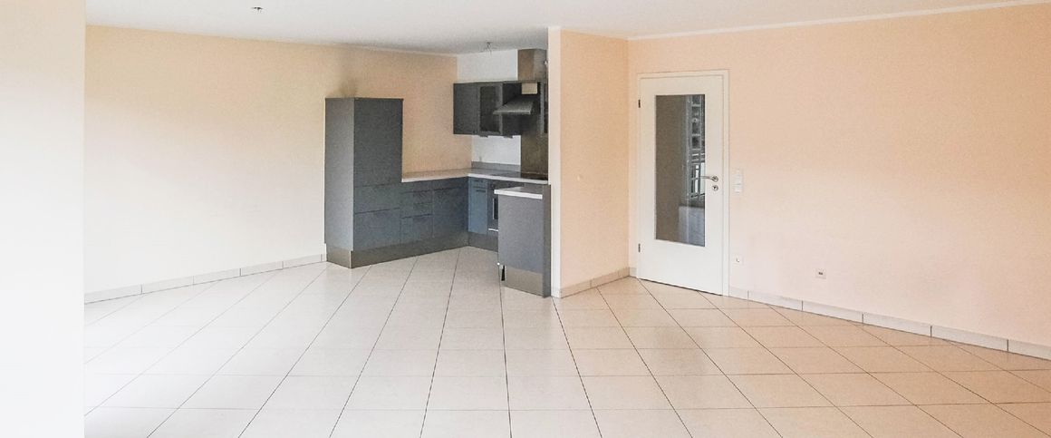 Individuelles Wohnen auf zwei Ebenen: Charmante Maisonettewohnung in gepflegtem Mehrfamilienhaus! - Foto 1