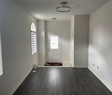 For Lease - 460 Silver Maple Road, Oakville, Ontario - Photo 4