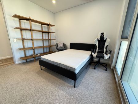 [Fully Furnished] North Facing, Beautiful ChiC Three Bedroom Apartment In Zetland - Photo 3