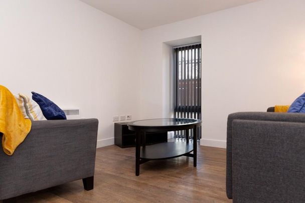 2 bedroom flat to rent - Photo 1