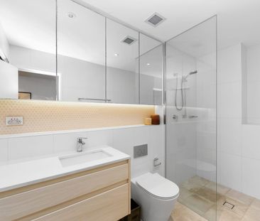 Designer Living & Waterfront Lifestyle - Photo 5