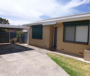 Two bedroom unit in quiet location - Photo 4