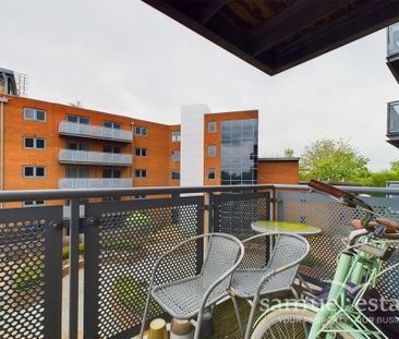 1 bedroom flat to rent - Photo 4