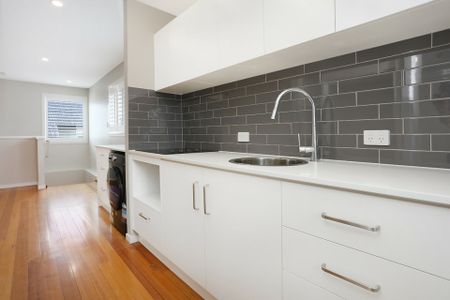 . Garden Grove, Carrara QLD, Belconnen - Photo 4