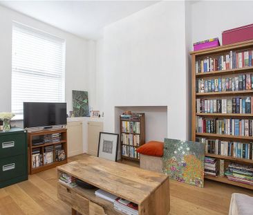 2 bedroom terraced house to rent - Photo 2
