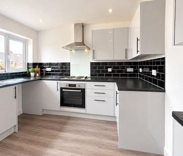 3 bedroom terraced house to rent - Photo 5