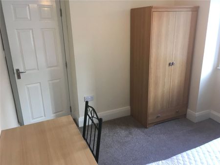 27 Wentworth Street, Huddersfield, HD1 - Photo 3