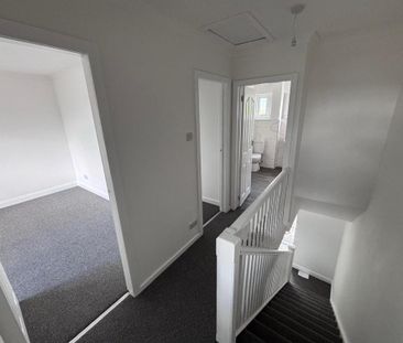 3 bedroom terraced house to rent - Photo 4
