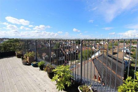 London Road, Leigh-on-sea, Essex, SS9 - Photo 4