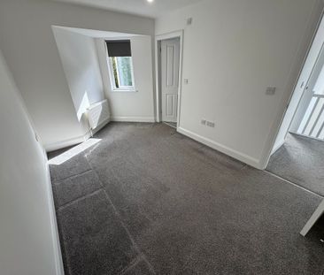 Three Bedroom Detached Property for Rent in Stockport - Photo 1