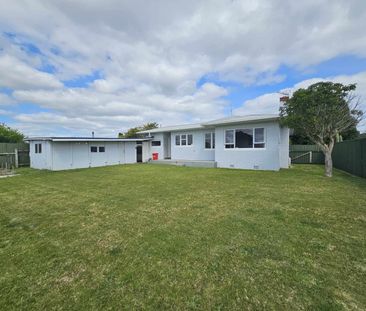 Tawhero - 3 Bedrooms - Photo 5