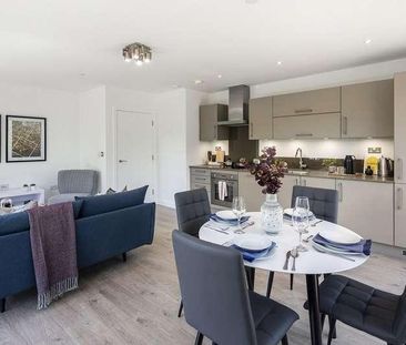 Priory Road, London, E6 - Photo 1