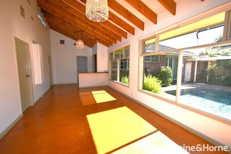 Spacious and Beautiful Home! - Photo 4