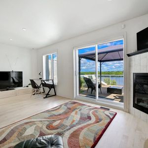 Maison en rangé à louer aux abords de la rivière des Prairies à Laval - Photo 2