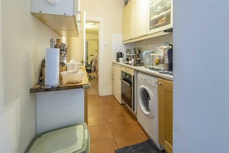 Baring Road, SE12, London - Photo 2