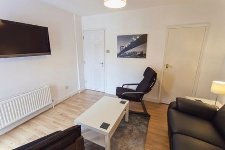 3 bedroom terraced house to rent - Photo 5