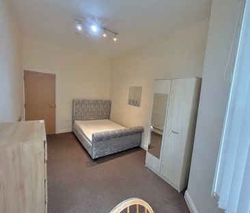 10 Bedroom Student Home – Llanbleddian Gardens - Photo 5