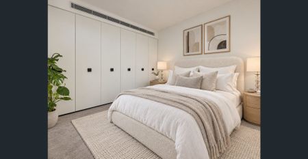 Oversized Designer apartment in resort-Style security block, large covered tiled sunroom, A/C, bathtub, with a chefs perfect kitchen + GYM - Photo 2