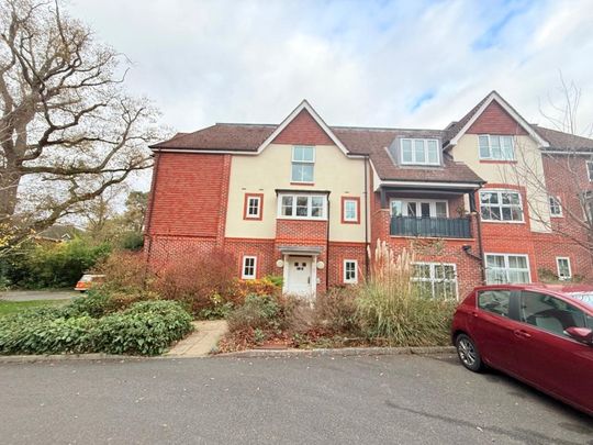 St Catherines Wood, Camberley, Surrey, GU15 - Photo 1