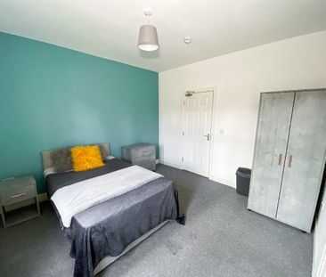 Room 5, 26 Glyn Avenue - Photo 2