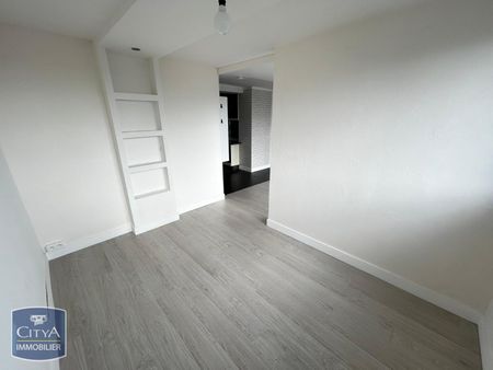 Location Appartement 4 pièces 65m² CHOLET 49300 - Photo 2