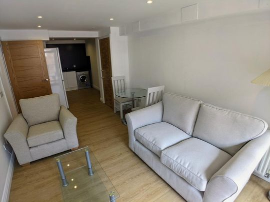 1 bedroom flat to rent - Photo 1