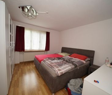 Charmantes 4.5 Zimmer Einfamilienhaus mit 500m2 Umschwung/Garten - Photo 3