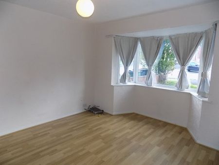 3 bedroom semi-detached house to rent - Photo 4