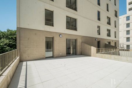 Rental Apartment Bordeaux Saint-Jean - Photo 5