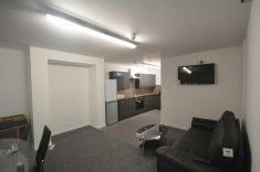 1 bed Room for Rent - Photo 2