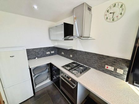 2 bedroom House To Let - Photo 5