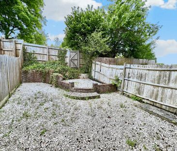 1 bedroom in a house share to rent - Photo 6