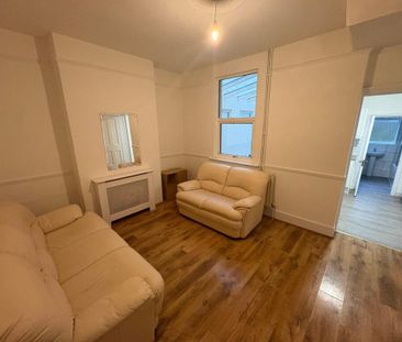 4 bedroom house to rent - Photo 1