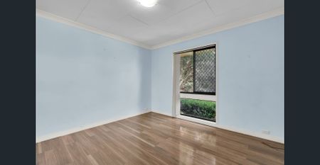 Charming 3-Bedroom Home in a Quiet Ingleburn Street - Photo 3