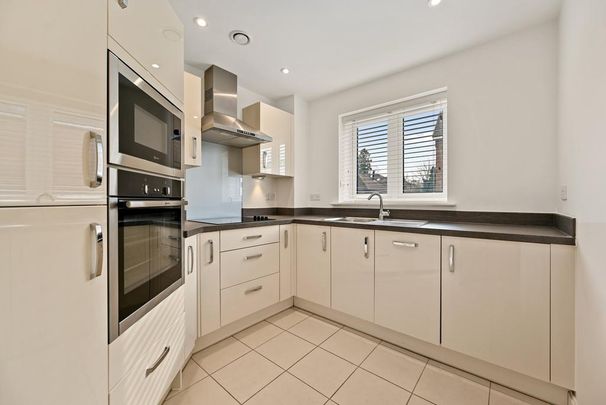 2 bedroom retirement property to rent - Photo 1