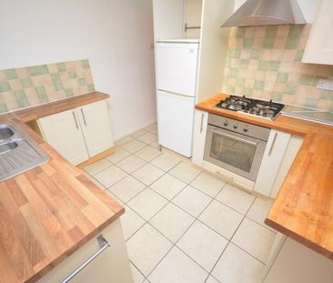 2 bedroom terraced house to rent - Photo 3