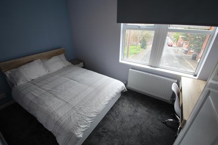 Hartley Grove, Woodhouse, LS6 2LD, Leeds - Photo 5