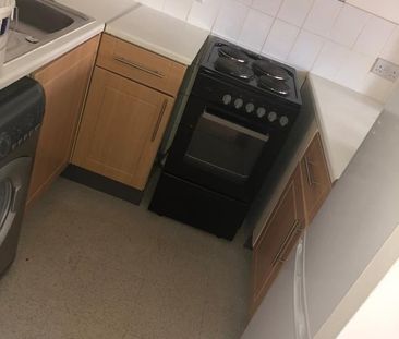 1 Bed Maisonette, Burnham Close, SE1 - Photo 5