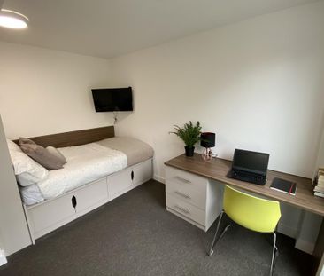 1 bedroom flat to rent - Photo 4