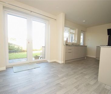 2 bedroom semi-detached house to rent - Photo 6