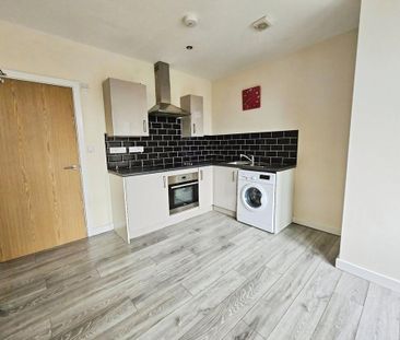 2 bedroom flat to rent - Photo 4