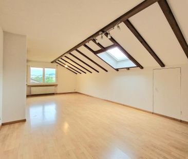 Charmante Dachwohnung zu vermieten! - Photo 6