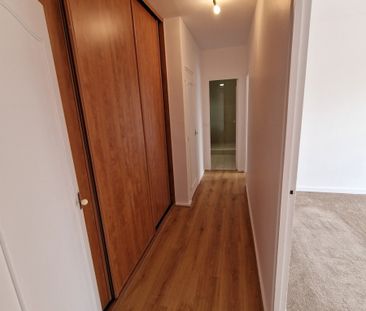 Location Appartement 3 pièces 63m² ST MAUR DES FOSSES 94210 - Photo 5