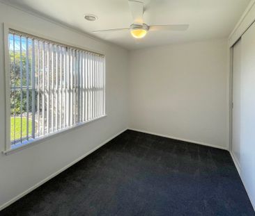 26 Neptune Avenue, Newcomb - Photo 4